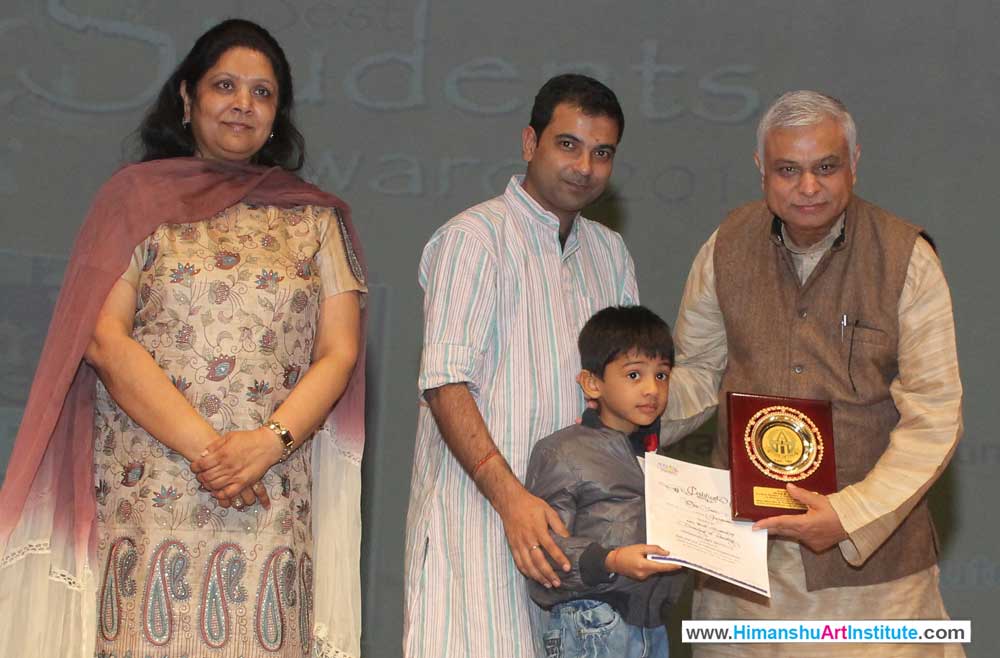 Ojas Jain Awarded Best Student in Drawing & Painting 2012 at Himanshu Art Institute