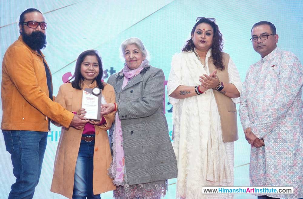 Ishita Verma Awarded for Best Student in Fine Arts at Himanshu Art Institute, Best Fine Art Institute in India, Best Fine Art Institute in Delhi, Fine Art Institute in Patel Nagar, Best Art and Craft College in India, art and craft courses in delhi, Himanshu Art Institute is Best Institute of Fine Arts, Best Institute of Art & Crafts